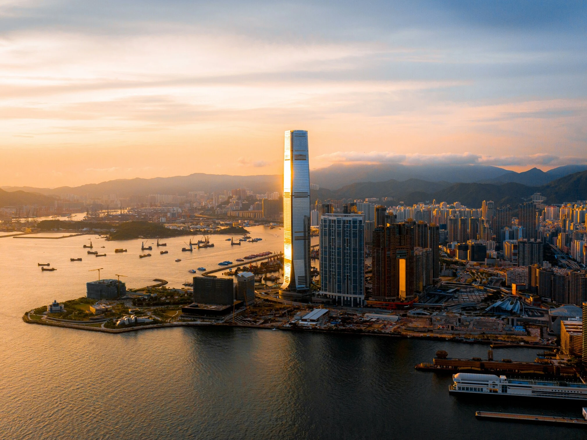 Hong Kong main photo
